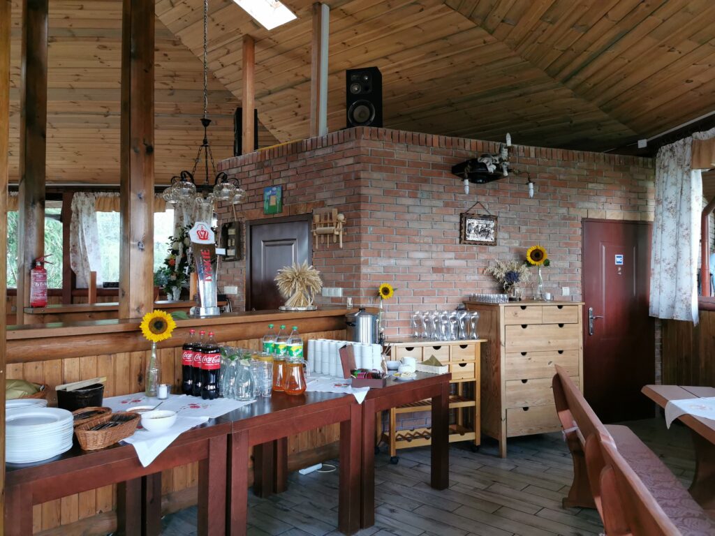 Wnętrze Chaty Grillowej